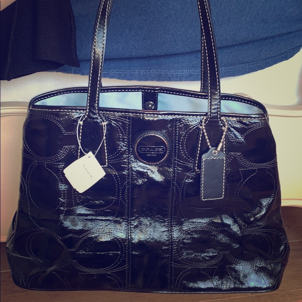 Black patent shiny Coach bag!! new condition!!
